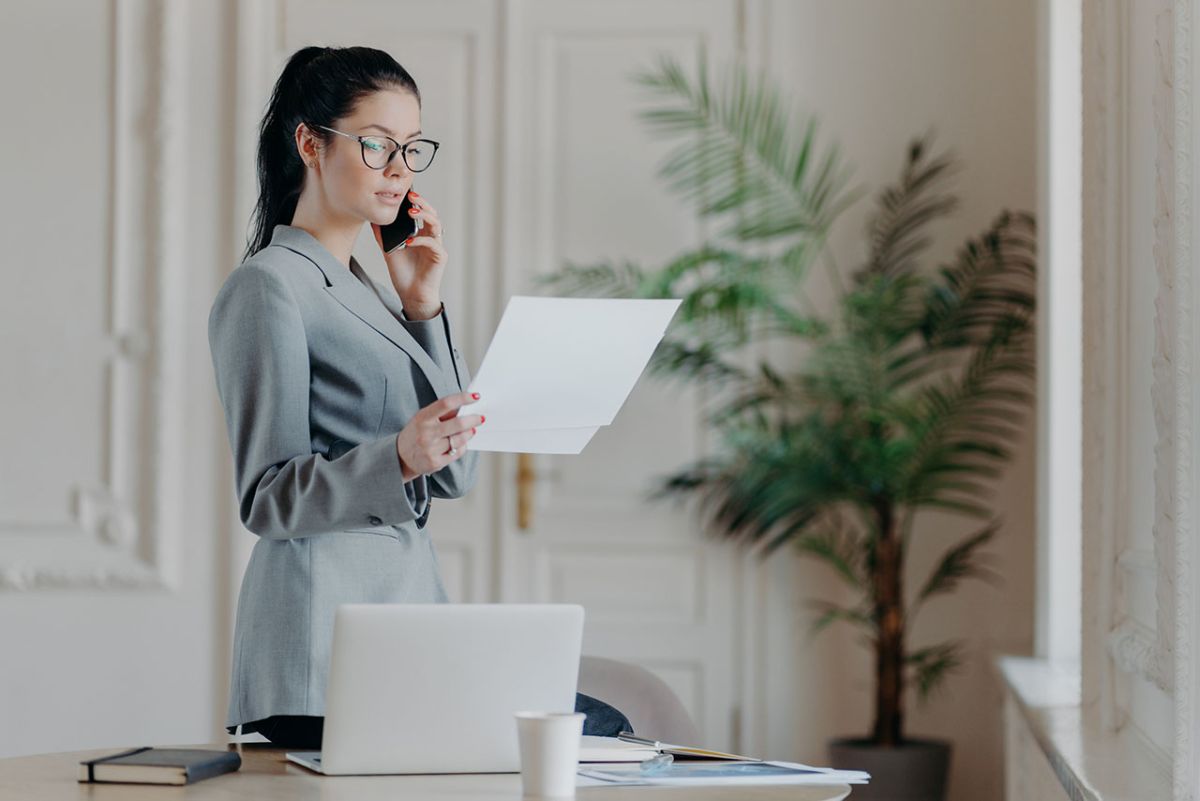 Nettoyage de vitres en hauteur : quand faut-il faire appel à un professionnel ?